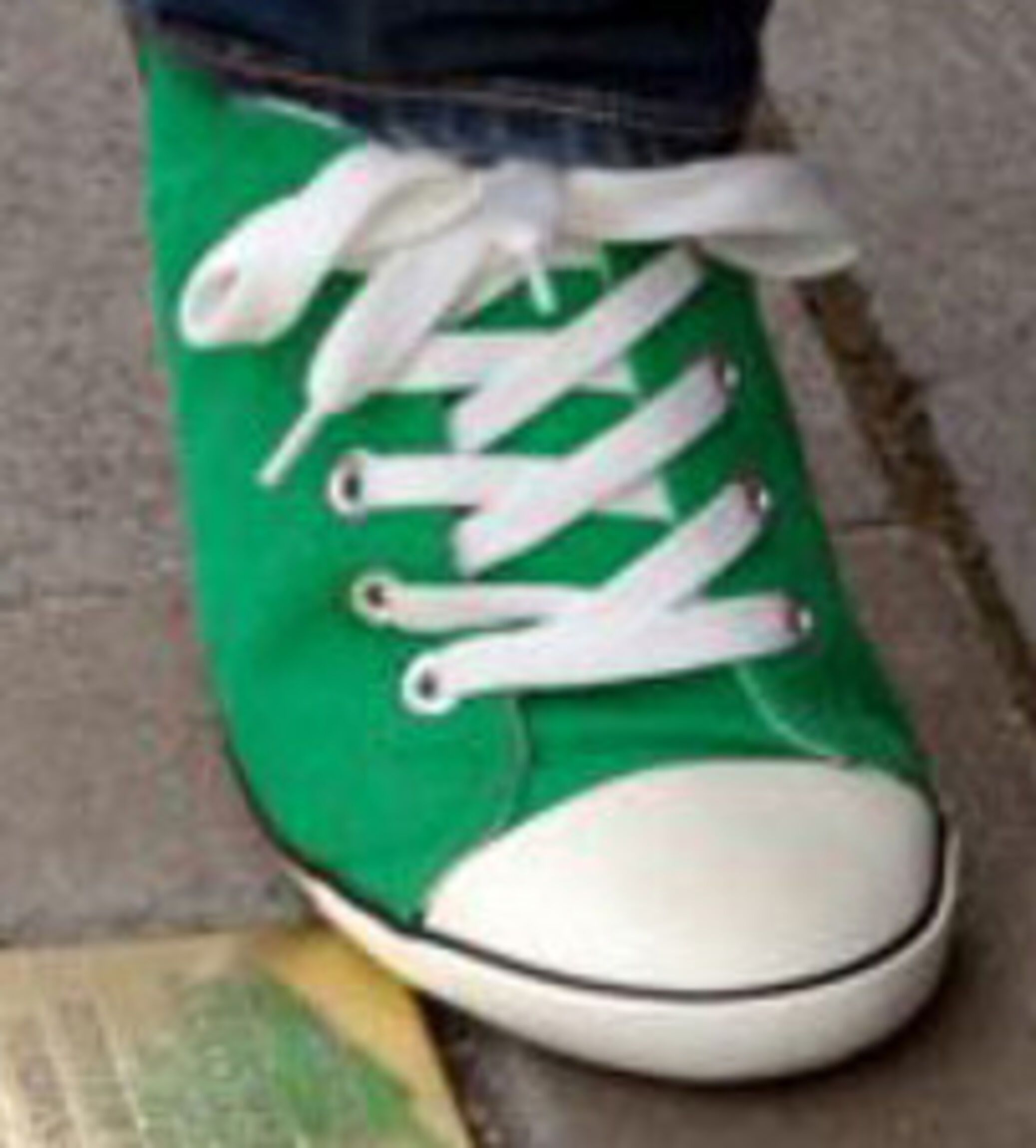 Stolpersteine-Bild-Karin-Richert_schuh_rechts