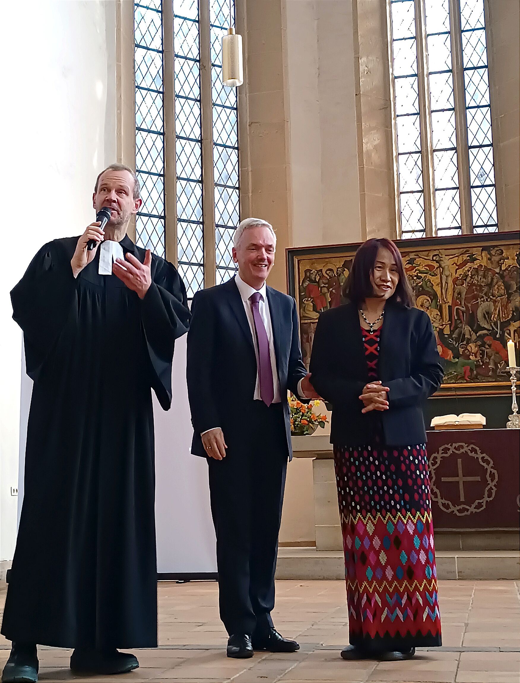 St. Lamberti, Pastor Noß-Kolbe, Pastor Chrzanowski und Frau Kwai Nan im Gottesdienst