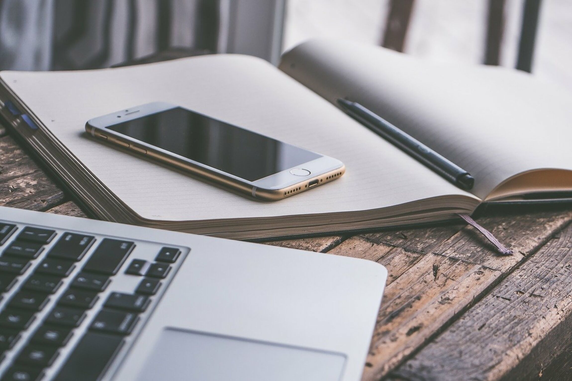 Laptop, Handy, Arbeitsplatz