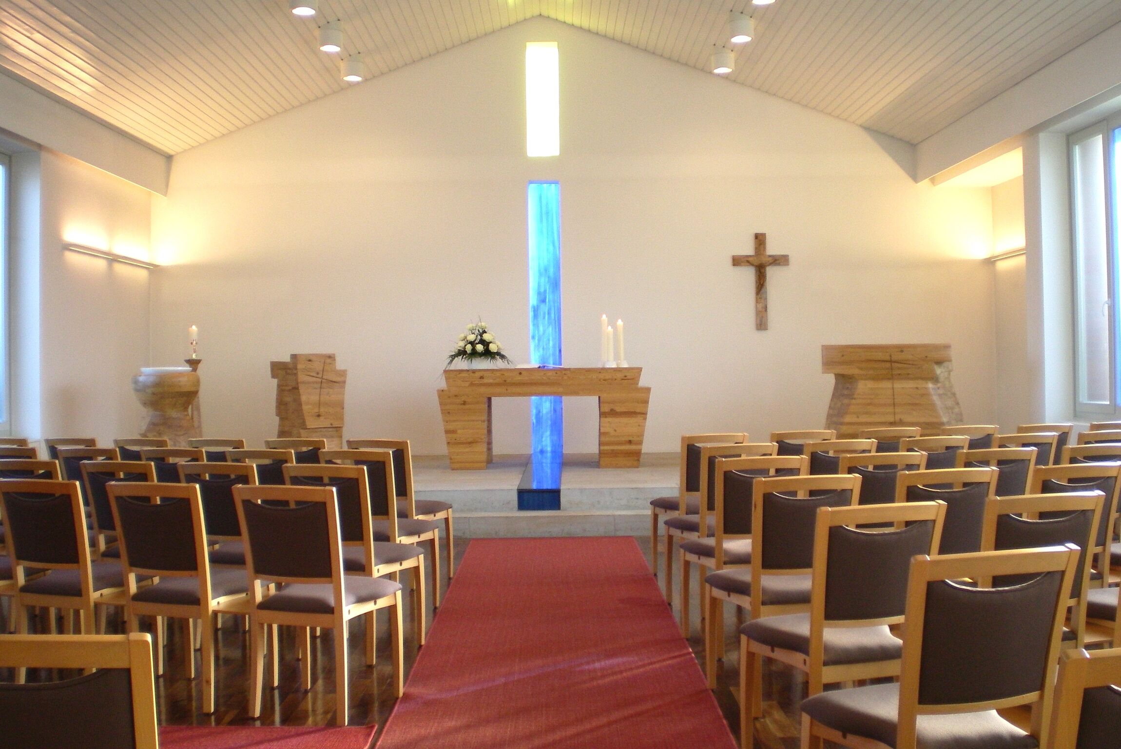 Kirche mit Altar