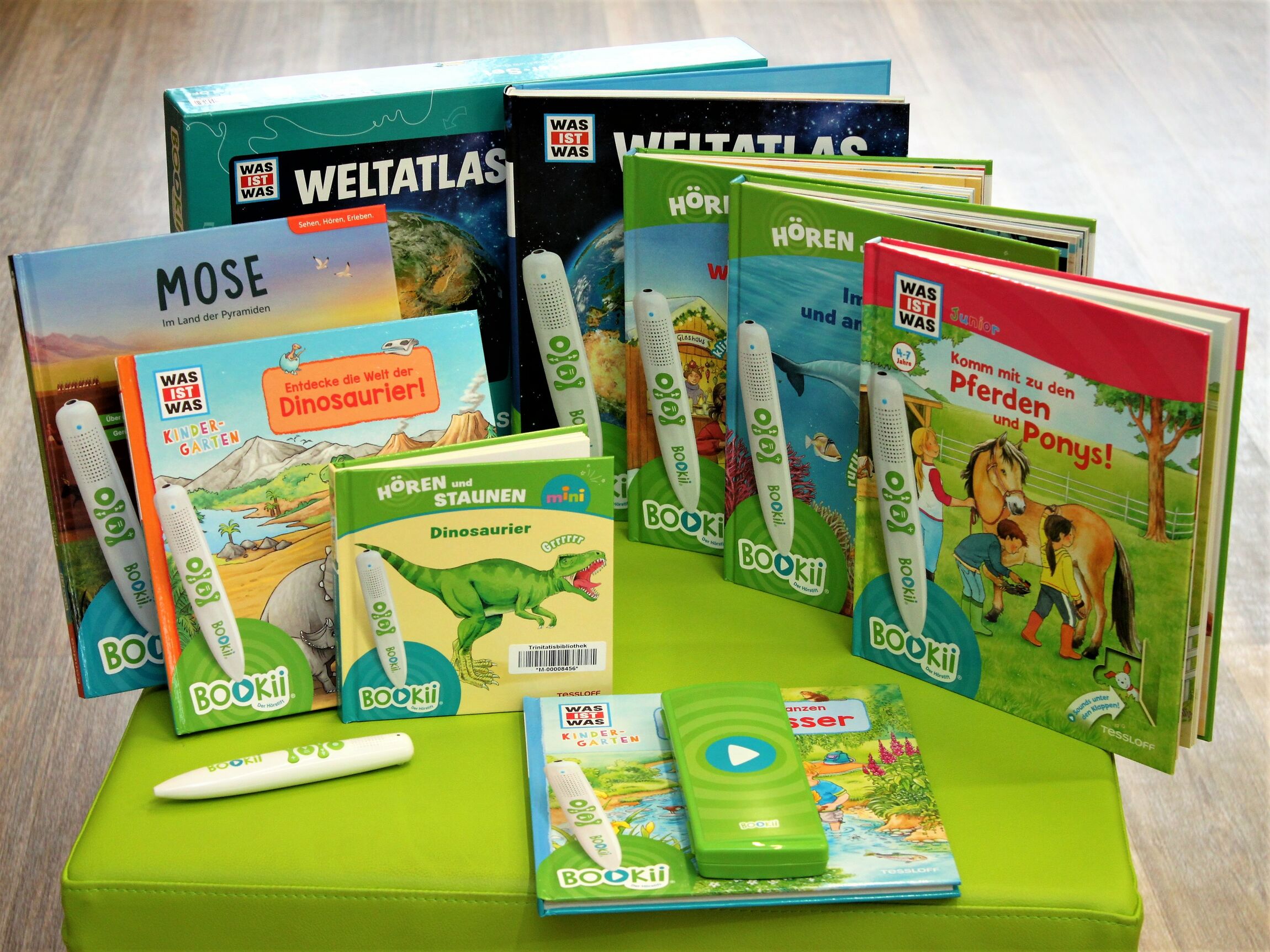 BOOkii Stifte und Bücher
