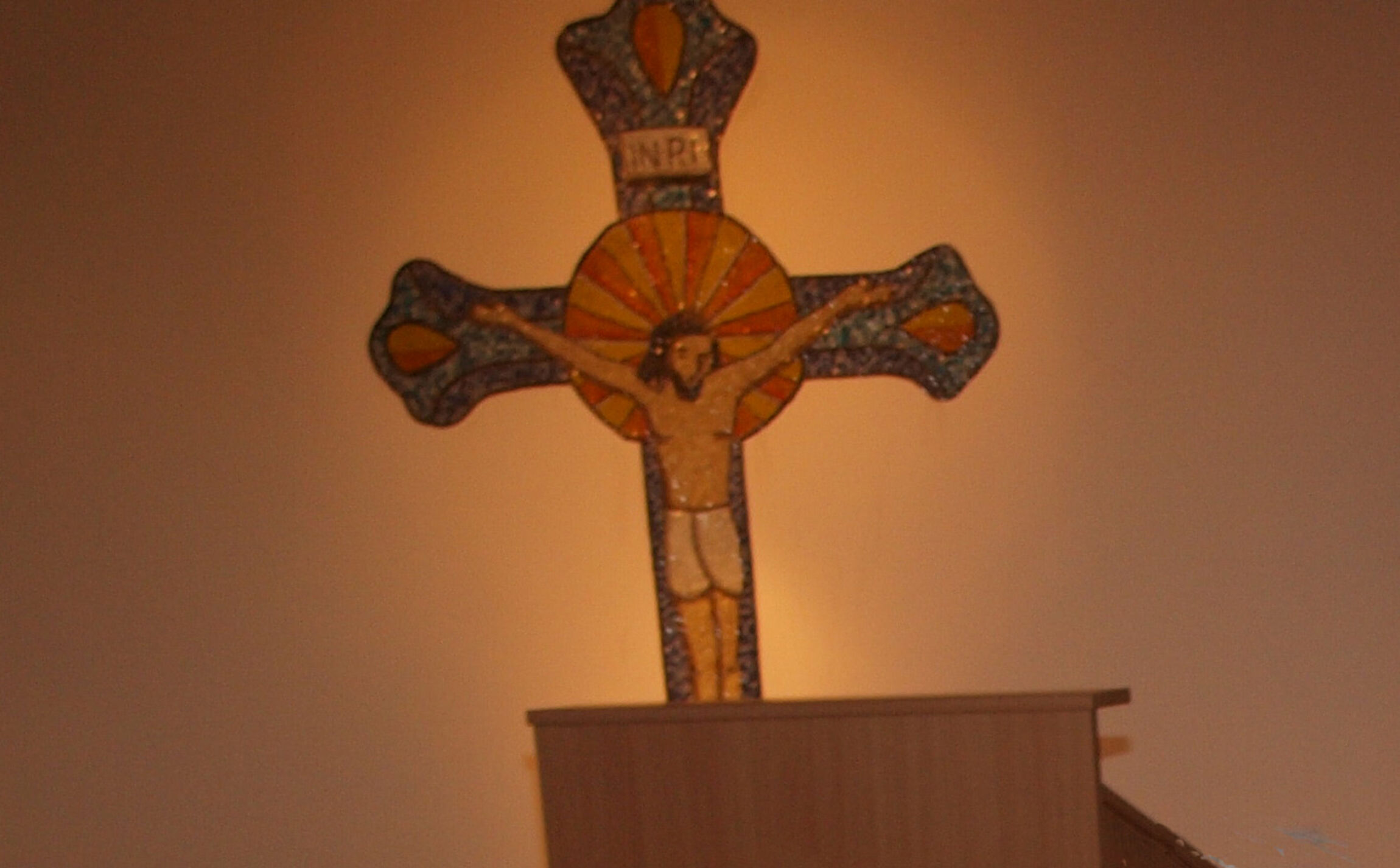 Kreuz im Gemeindehaus
