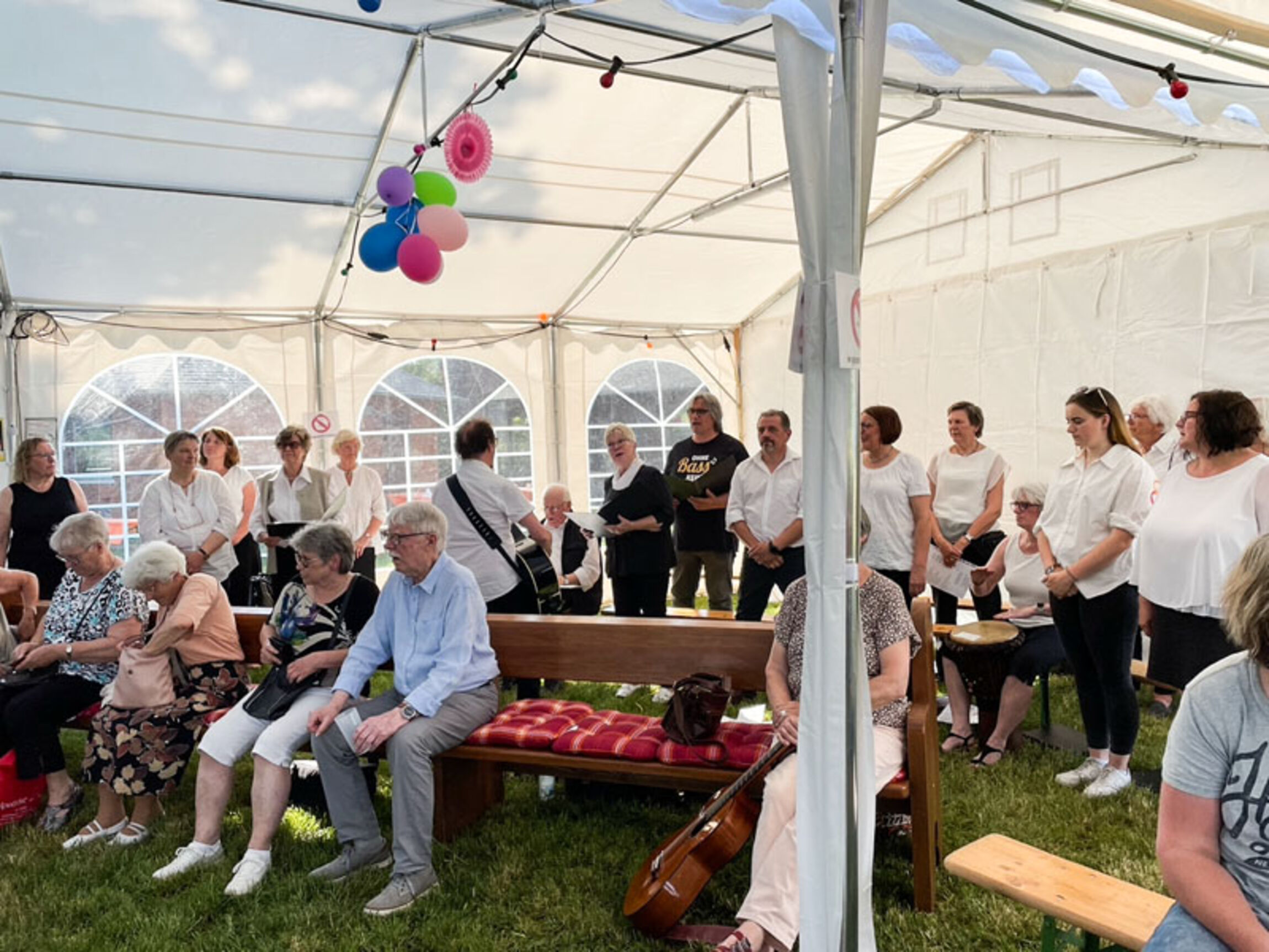 web_zeltgottesdienst_heersum01_ggondeck