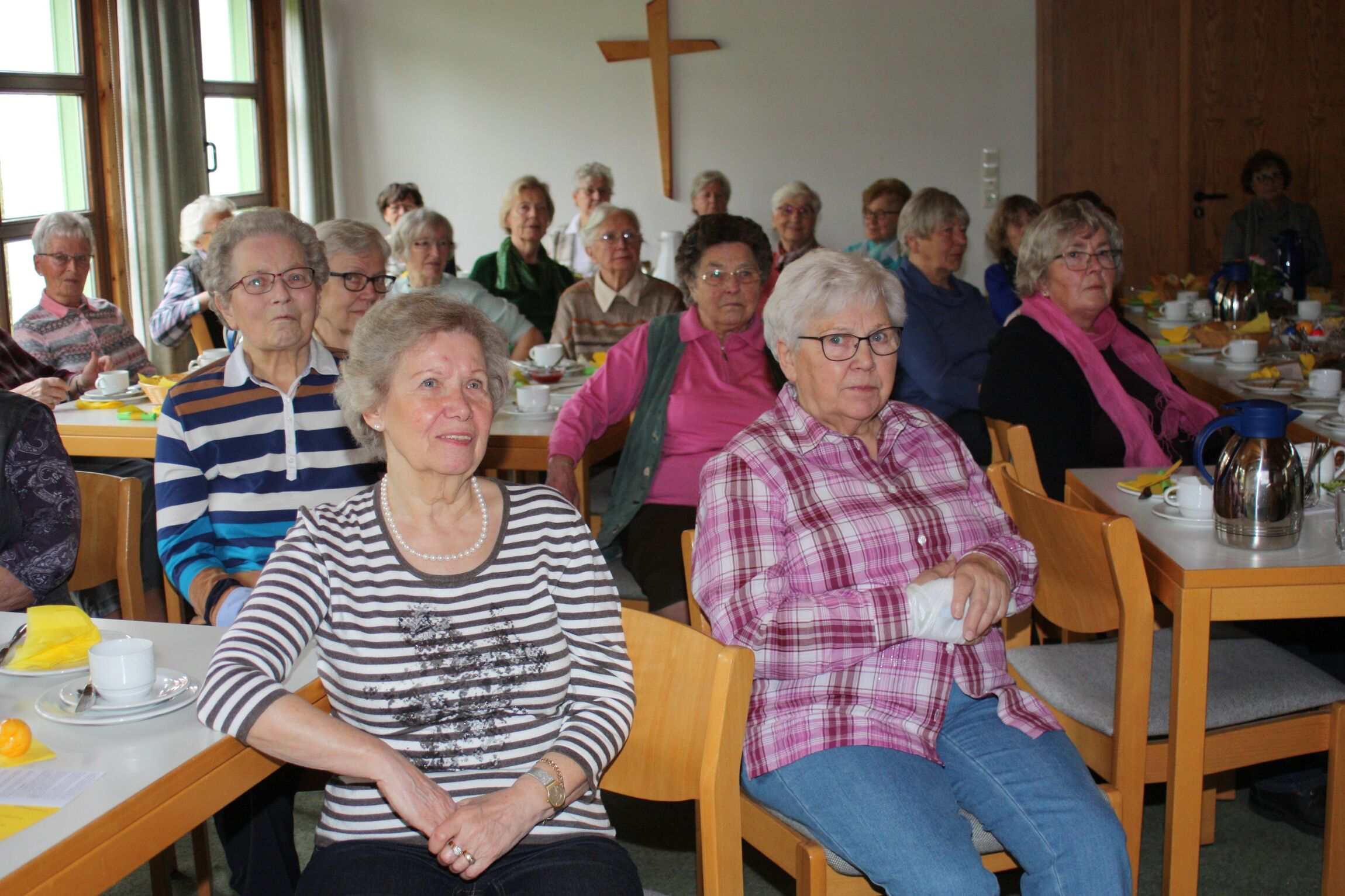 Ökumenisches Frauenfrühstückstreffen im Gemeindehaus St. Lukas Garmissen