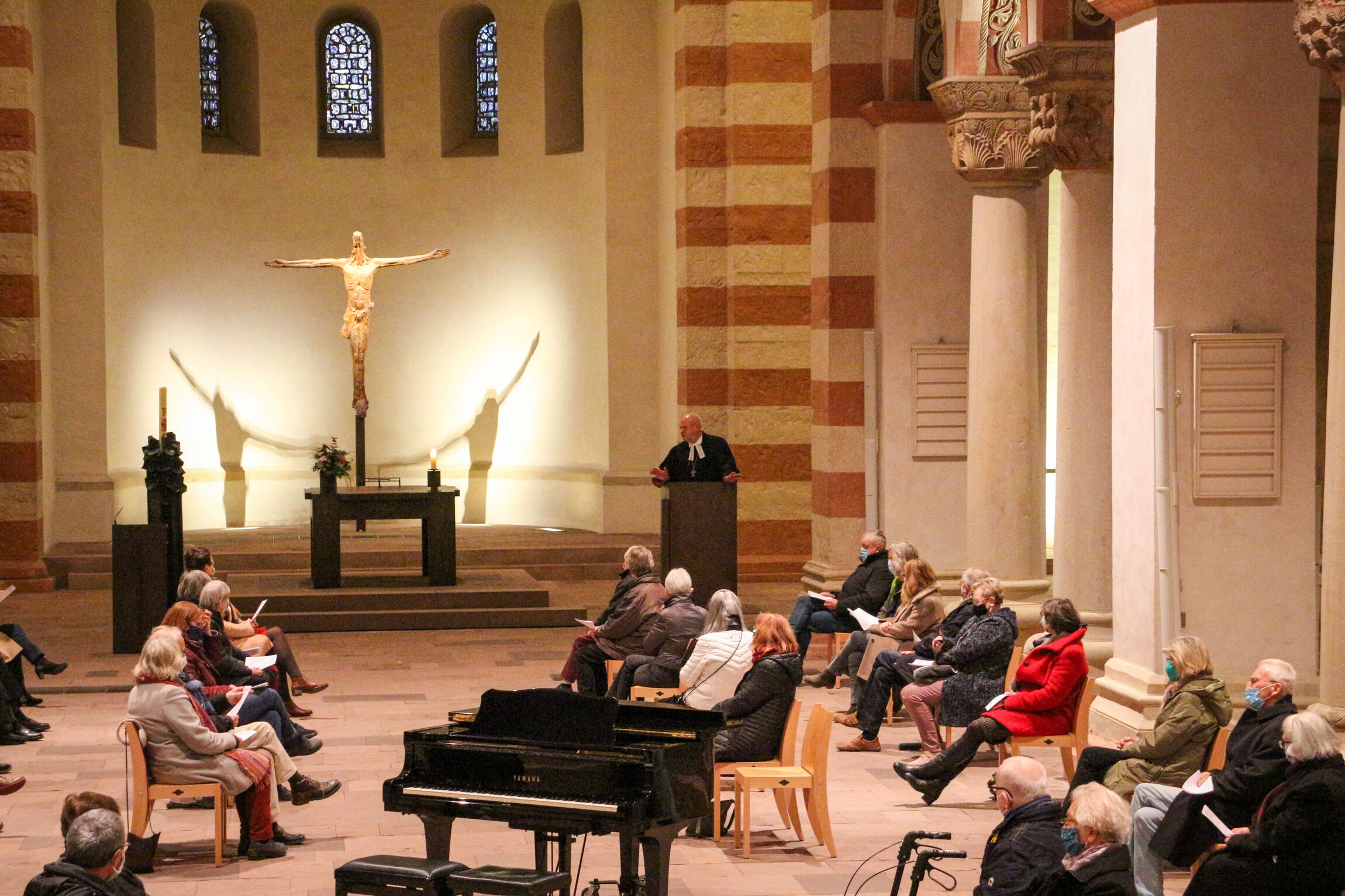 Regionalbischof Eckhard Gorka predigte zum Buß- und Bettag in der Michaeliskirche.