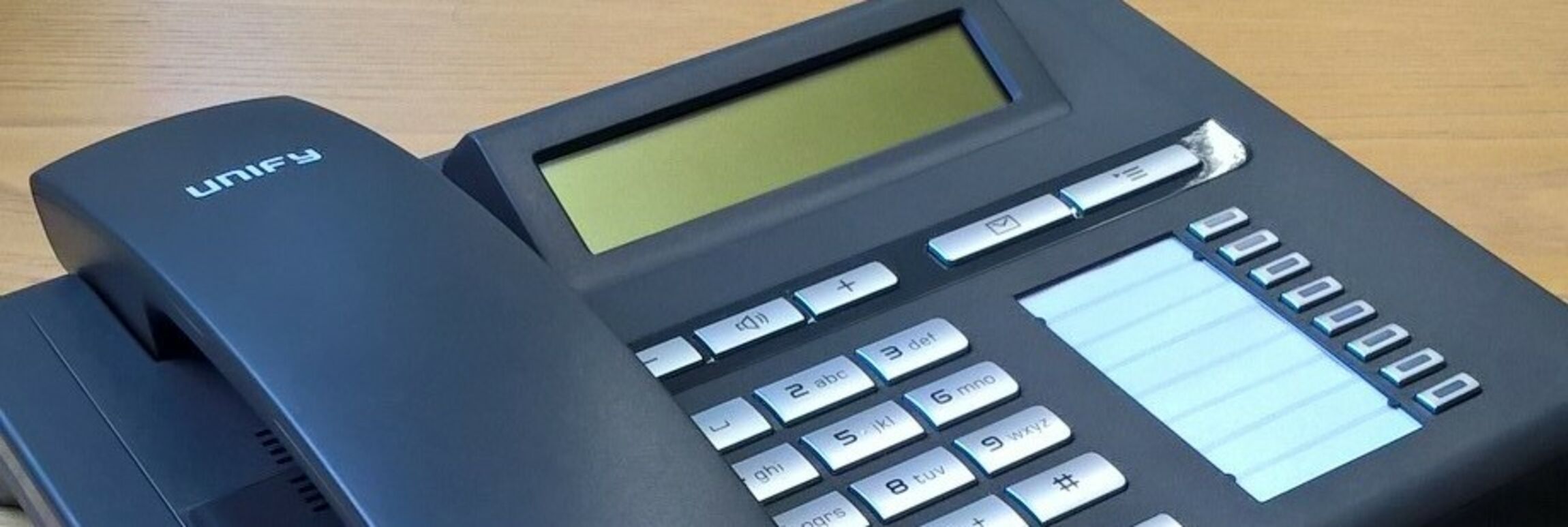 telefon_920x309