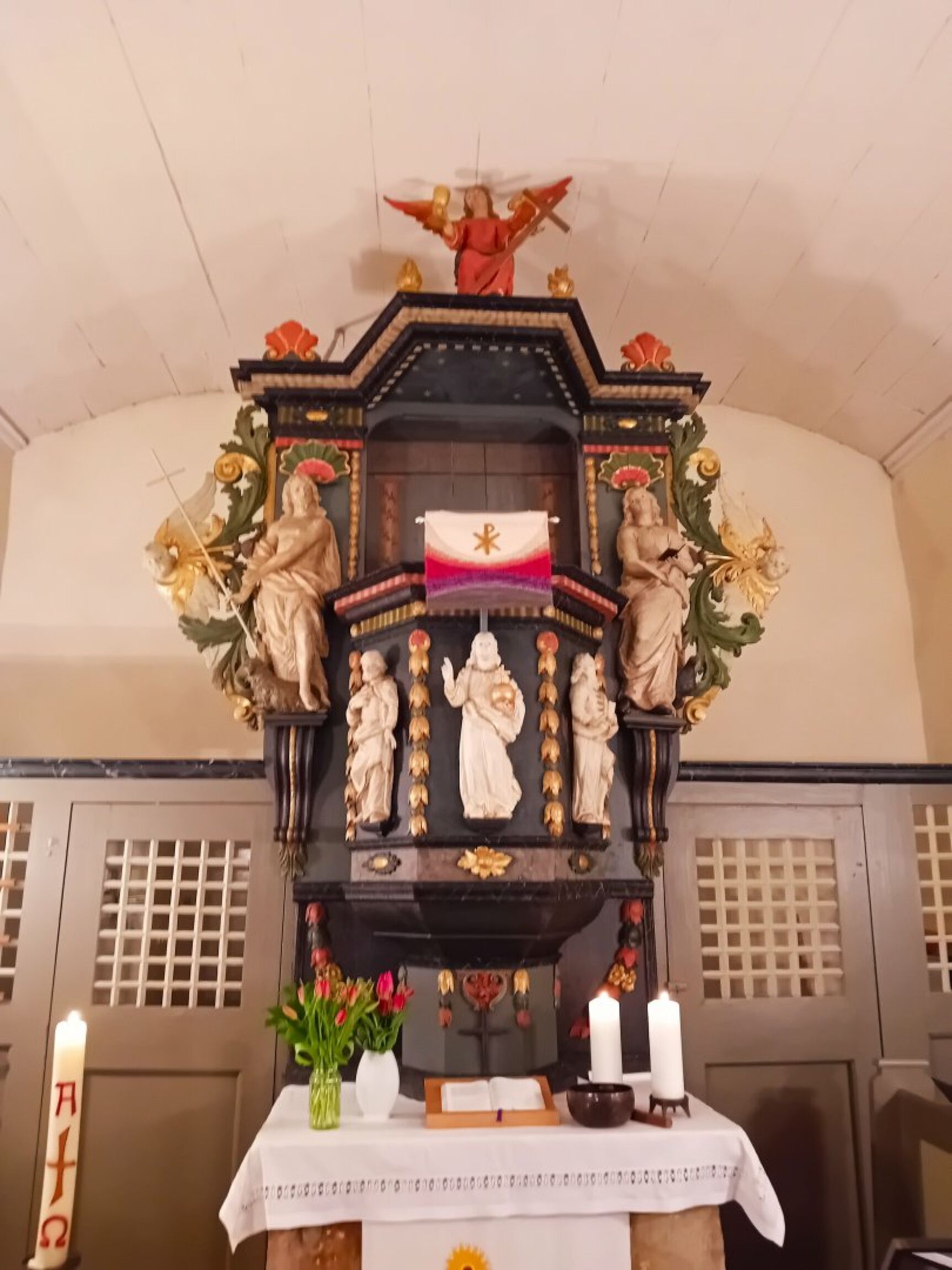 Kanzelaltar der Kapelle Wätzum