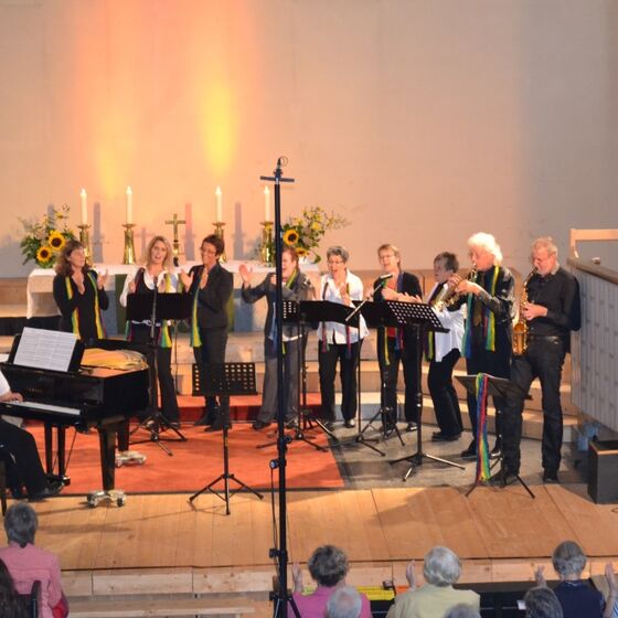 Chor und Band Mittendrin beim Kirchenmusikfest