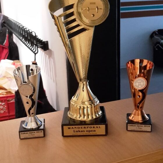 a Pokal (2)
