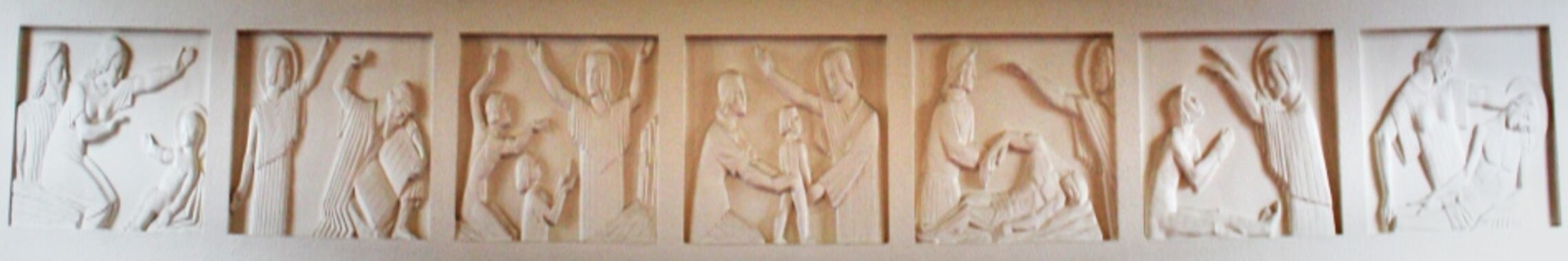 Akureyrarkirkja, Fries an Empore (2022)