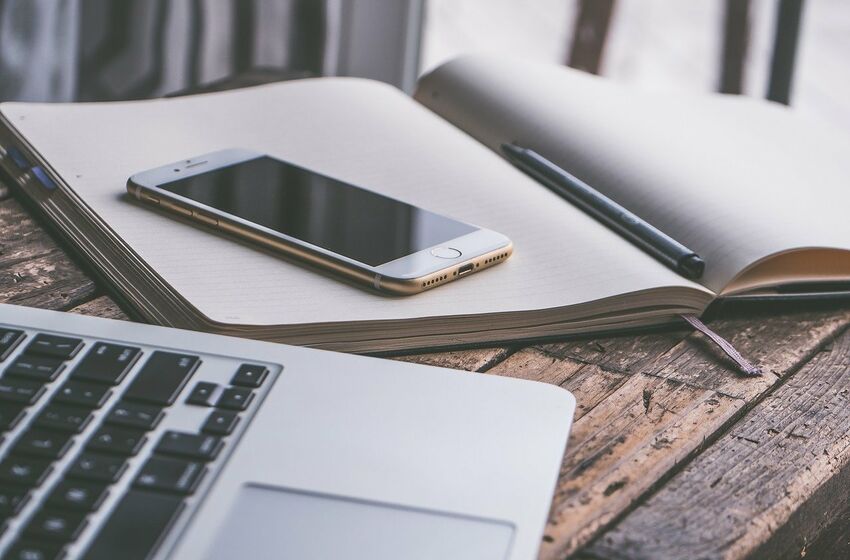 Laptop, Handy, Arbeitsplatz