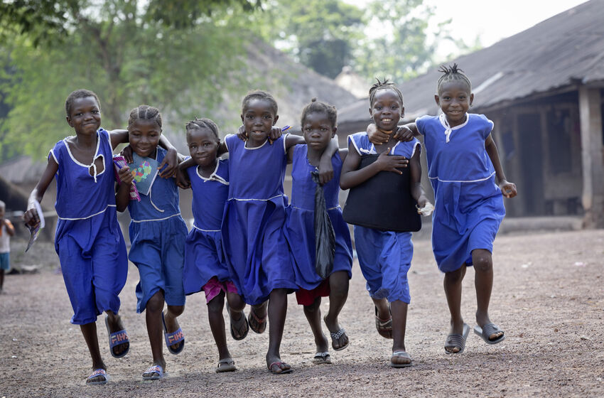  Schule statt Kinderarbeit: Von der Händlerin zum Schulkind - Mbalus Traum