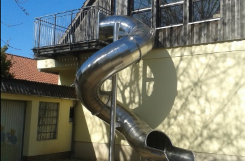 Notrutsche für den Kindergarten St. Lukas Garmissen