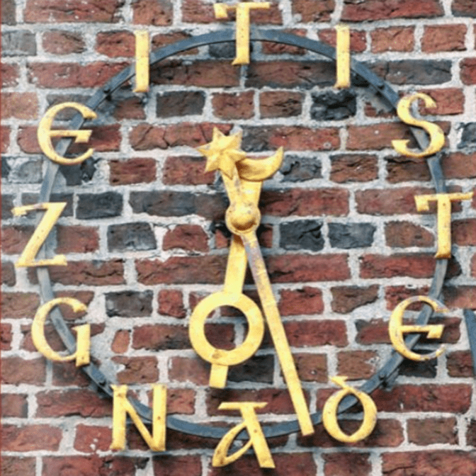 ZEITISTGNADE: Oeser Kirchturmuhr