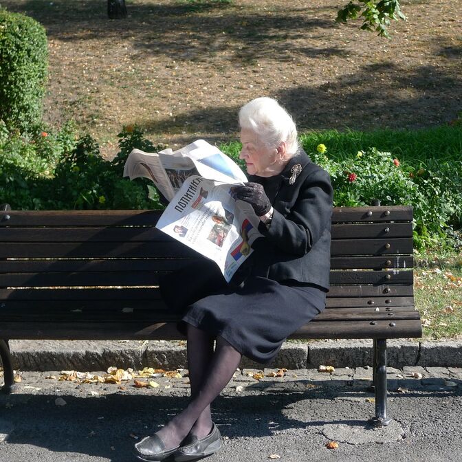 Zeitung lesen